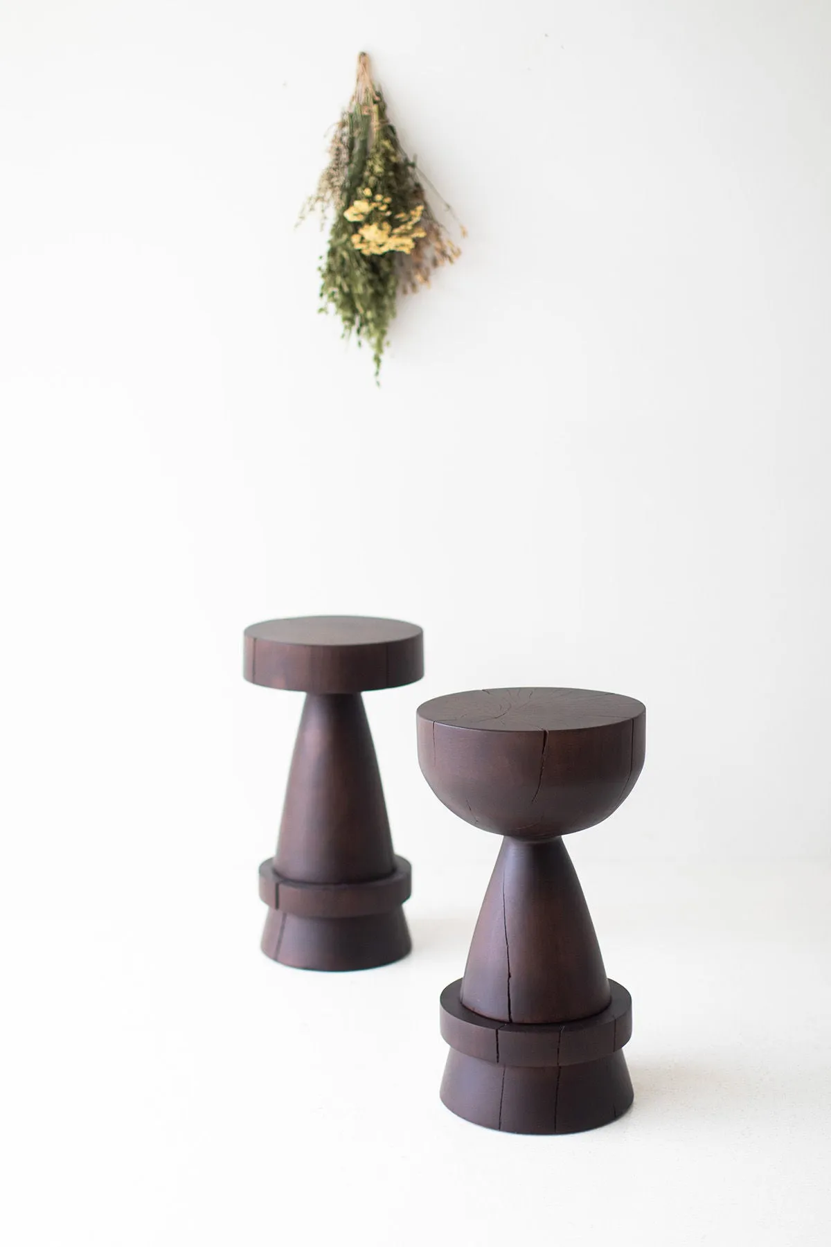 Counter Stool in Walnut - The Boca Uno - 1824