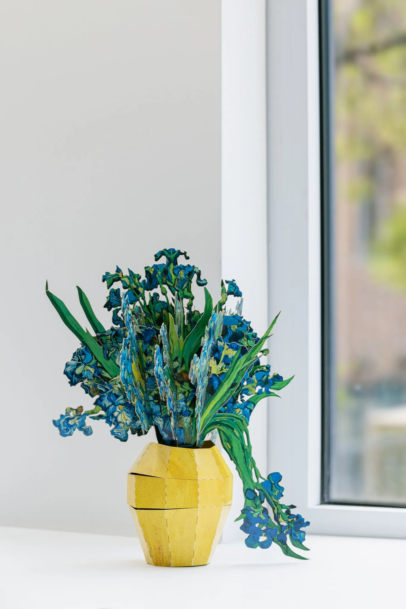 Irises - Pop-Up Bouquet